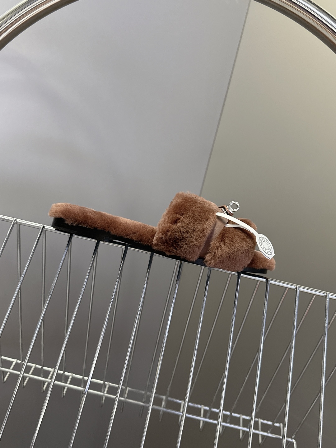 Hermes爱马仕经典kelly扣H拖 高定版本 经典常青树系列单品 面料 ：皮毛一体🐑毛 包中底料 ：