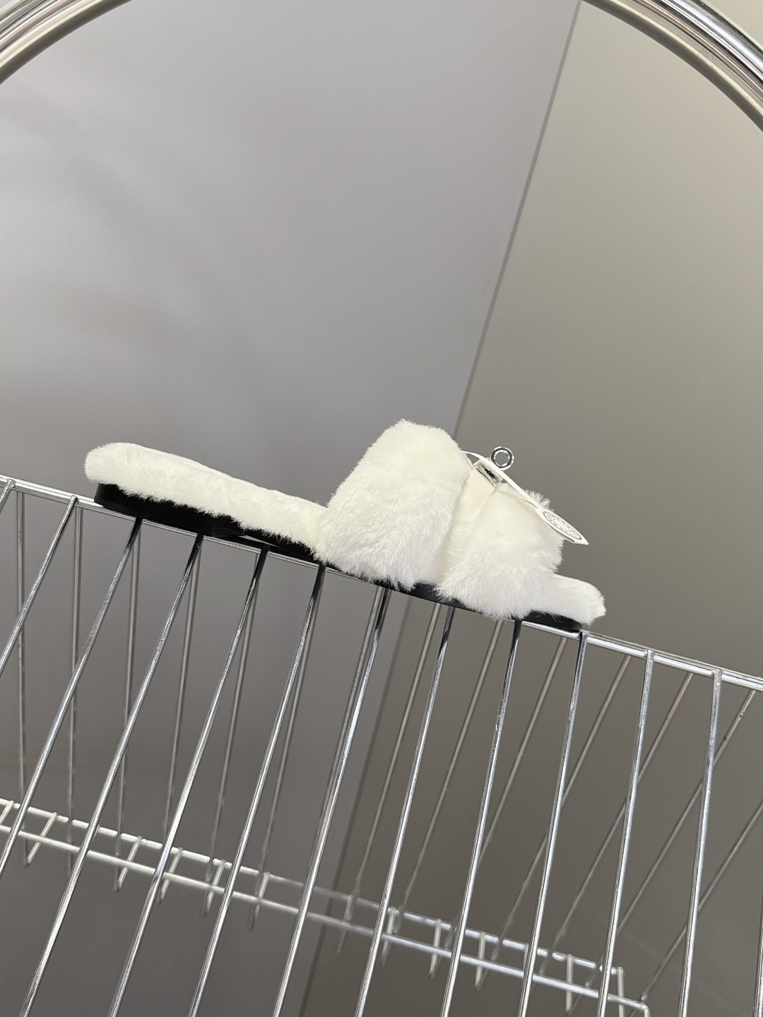 Hermes爱马仕经典kelly扣H拖 高定版本 经典常青树系列单品 面料 :皮毛一体🐑毛 包中底料 :