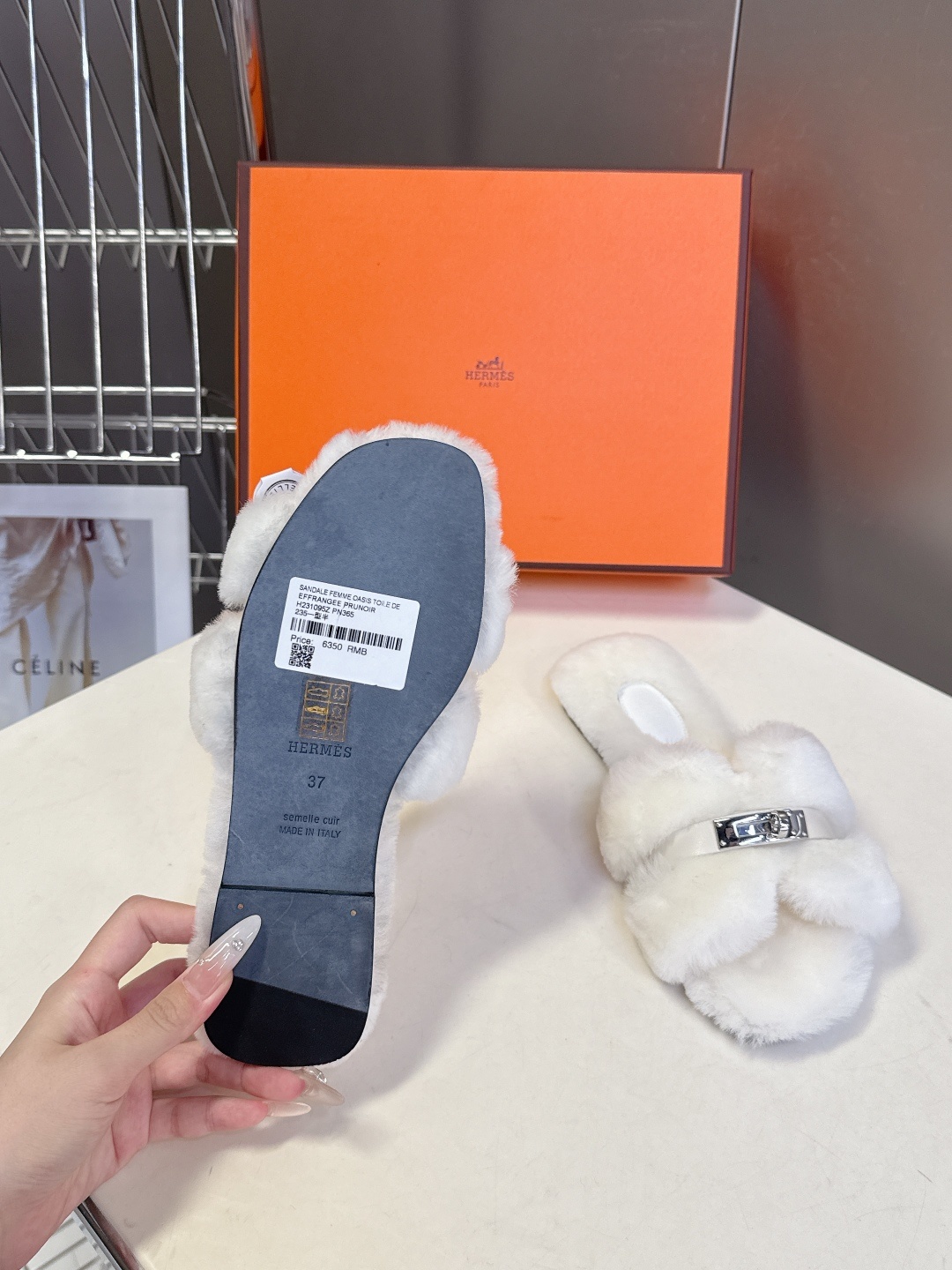 Hermes爱马仕经典kelly扣H拖 高定版本 经典常青树系列单品 面料 :皮毛一体🐑毛 包中底料 :