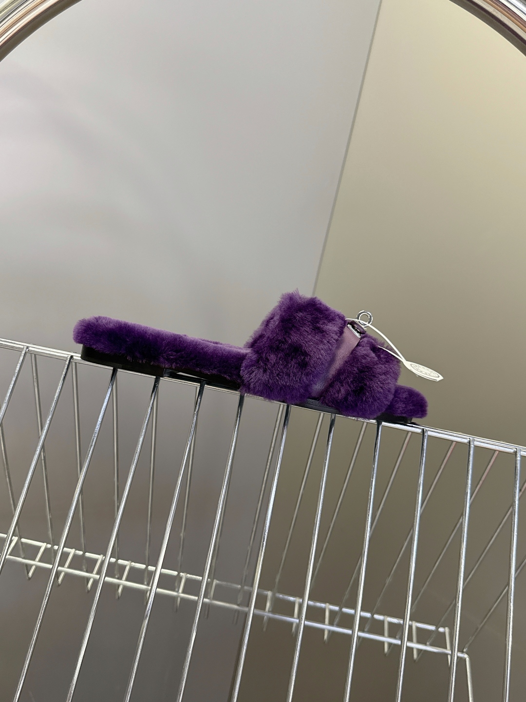 Hermes爱马仕经典kelly扣H拖 高定版本 经典常青树系列单品 面料 ：皮毛一体🐑毛 包中底料 ：