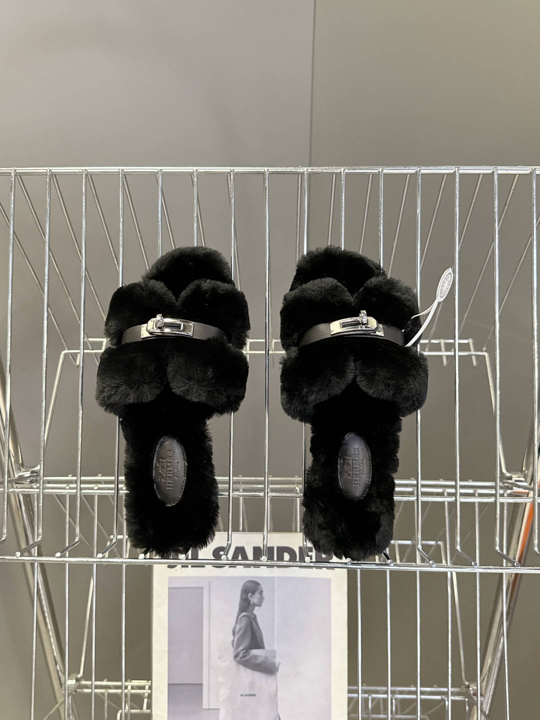 Hermes爱马仕经典kelly扣H拖 高定版本 经典常青树系列单品 面料 ：皮毛一体🐑毛 包中底料 ：