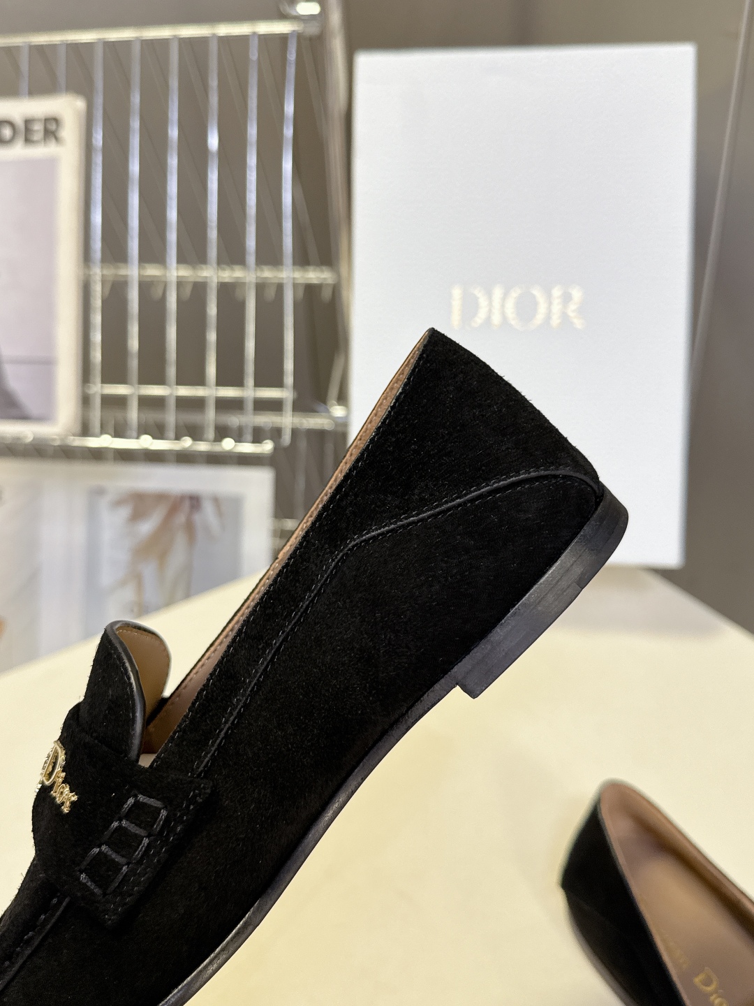 Dior迪奥2025秋冬最新走秀款乐福鞋 超多明星时尚博主种草 版面力求打造时尚经典单品 巴黎时装周第一