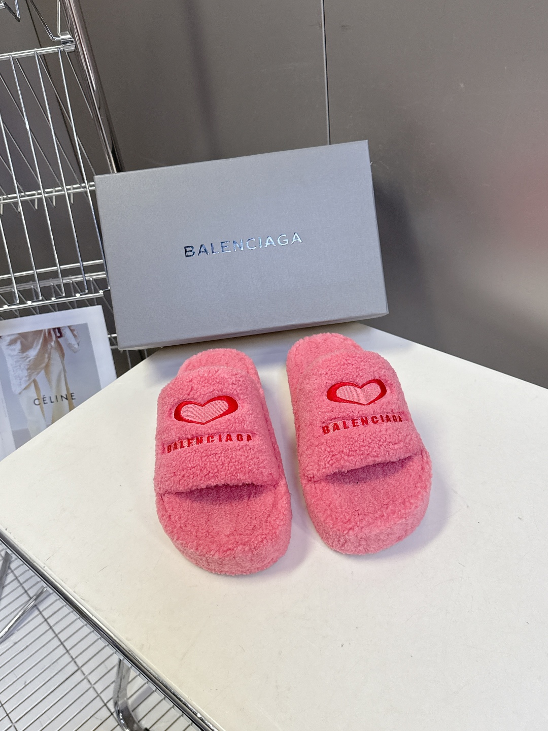 𝐁𝐀𝐋𝐄𝐍𝐂𝐈𝐀𝐆𝐀｜𝐒𝐒 𝐧𝐞𝐰 Balenciaga巴黎世家 新款情侣棉拖爱心刺绣斜纹磨毛棉布面拖鞋
