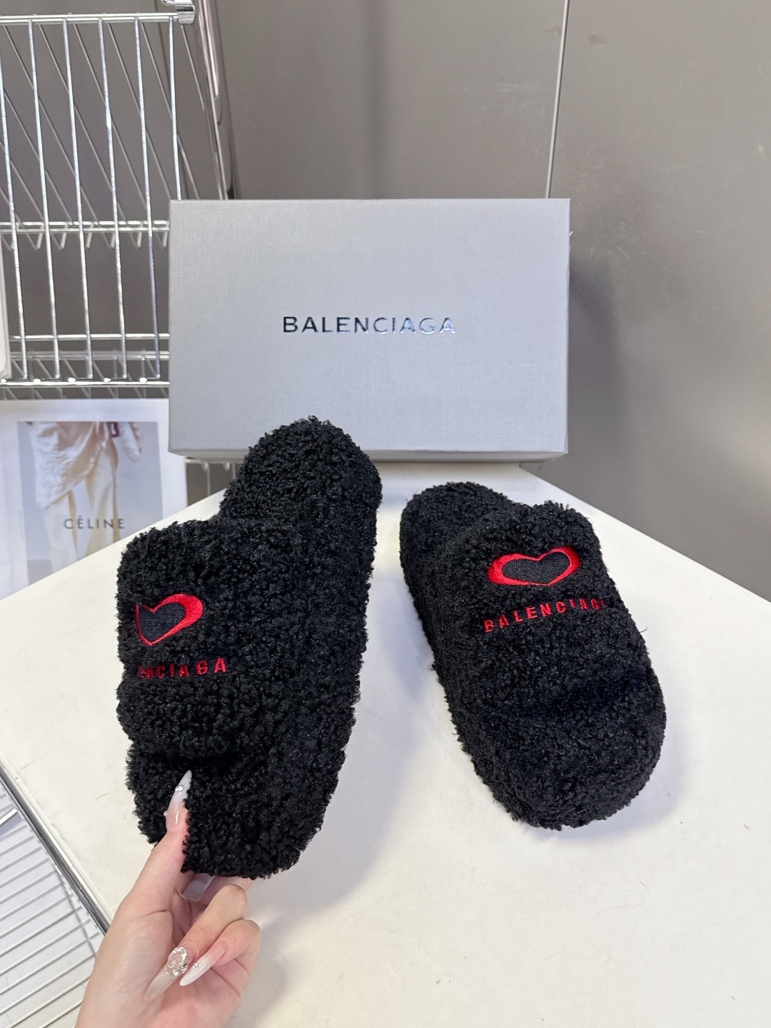 𝐁𝐀𝐋𝐄𝐍𝐂𝐈𝐀𝐆𝐀｜𝐒𝐒 𝐧𝐞𝐰 Balenciaga巴黎世家 新款情侣棉拖爱心刺绣斜纹磨毛棉布面拖鞋