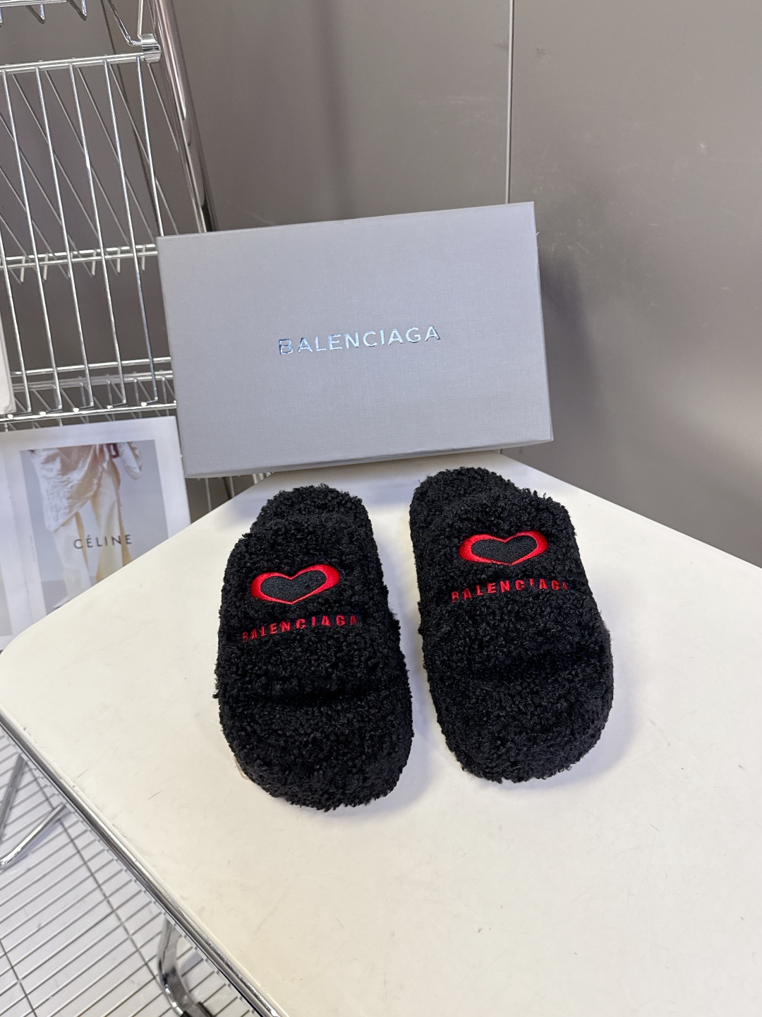 𝐁𝐀𝐋𝐄𝐍𝐂𝐈𝐀𝐆𝐀｜𝐒𝐒 𝐧𝐞𝐰 Balenciaga巴黎世家 新款情侣棉拖爱心刺绣斜纹磨毛棉布面拖鞋