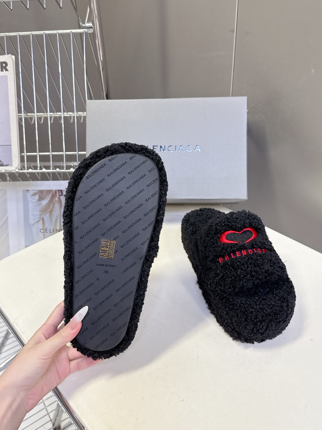 𝐁𝐀𝐋𝐄𝐍𝐂𝐈𝐀𝐆𝐀｜𝐒𝐒 𝐧𝐞𝐰 Balenciaga巴黎世家 新款情侣棉拖爱心刺绣斜纹磨毛棉布面拖鞋