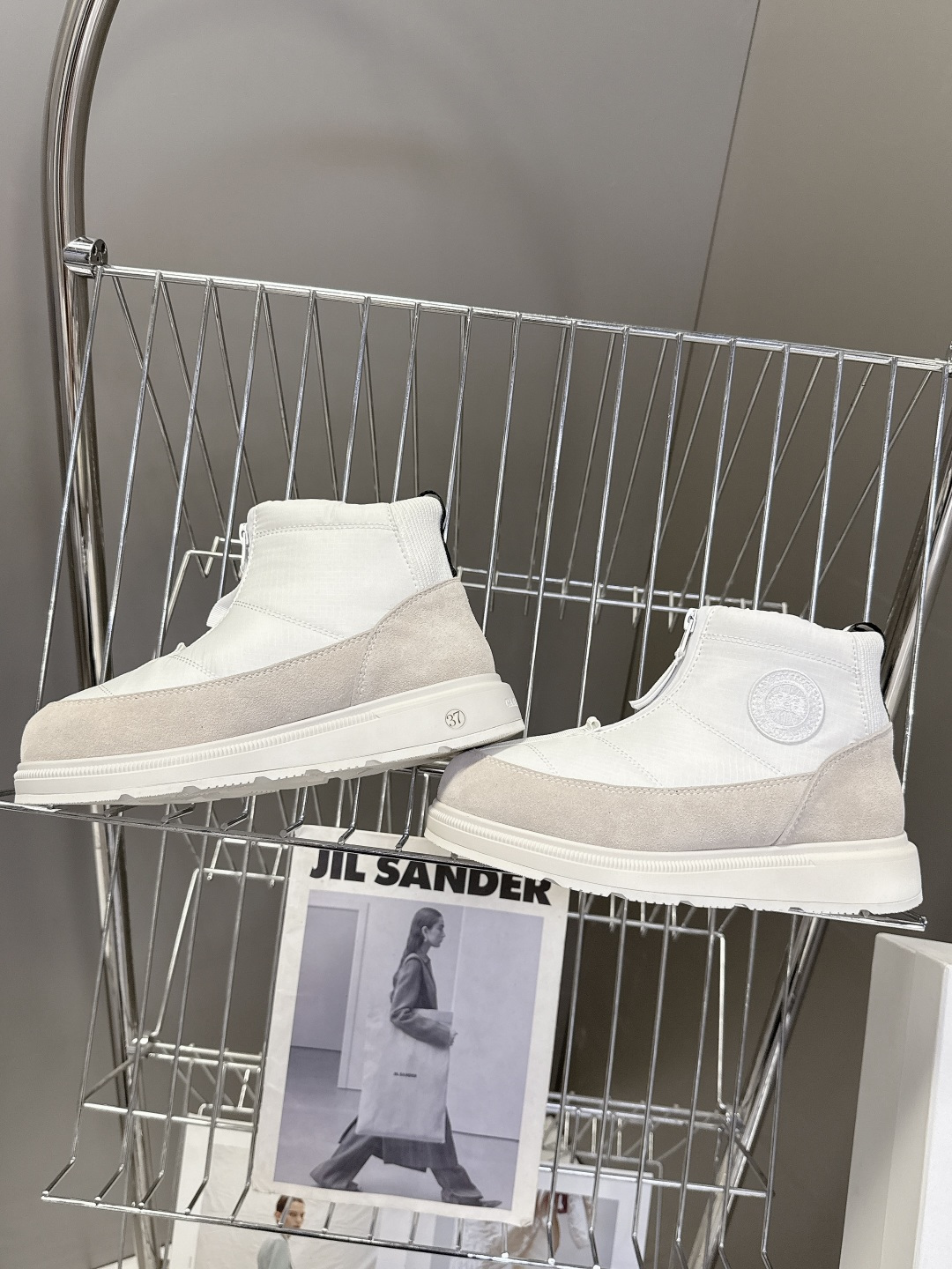 Canada Goose加拿大鹅冬季加厚防水防滑厚底保暖雪地靴 超火的秋冬保暖首选品牌 羽绒布鞋面 防水