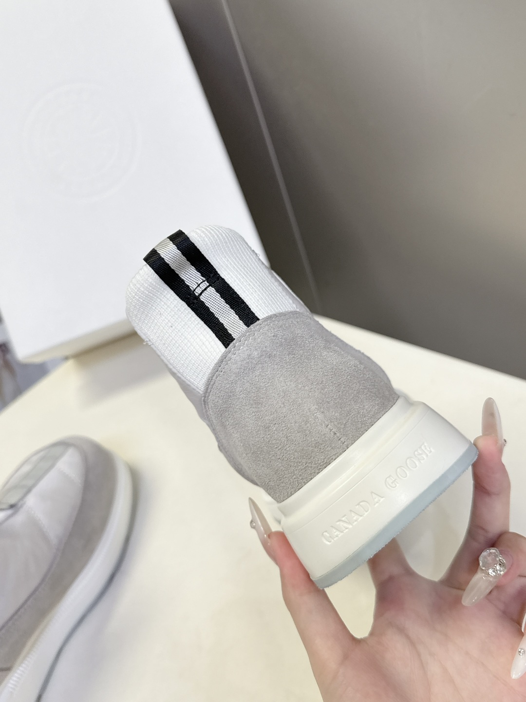 Canada Goose加拿大鹅冬季加厚防水防滑厚底保暖雪地靴 超火的秋冬保暖首选品牌 羽绒布鞋面 防水