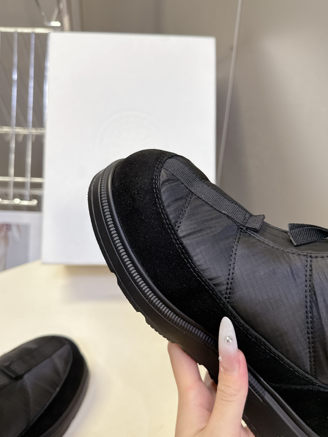 Canada Goose加拿大鹅冬季加厚防水防滑厚底保暖雪地靴 超火的秋冬保暖首选品牌 羽绒布鞋面 防水