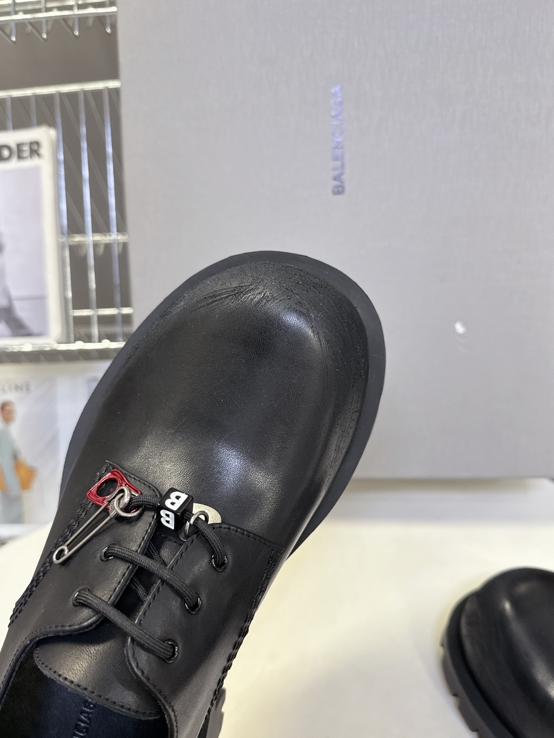 男装➕20 巴黎世家Balenciaga秋冬最新挂件情侣款大头皮鞋 专柜正品购入 细节完美复刻 巴家就一