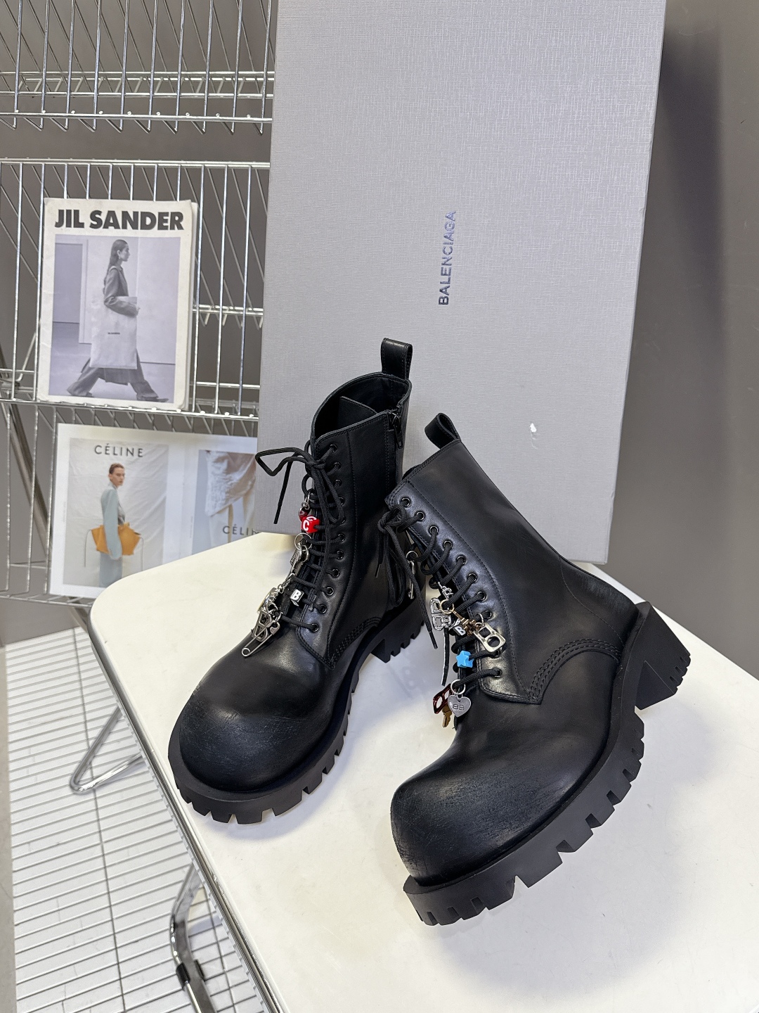 男装➕20 巴黎世家Balenciaga秋冬最新挂件情侣款大头皮鞋 专柜正品购入 细节完美复刻 巴家就一