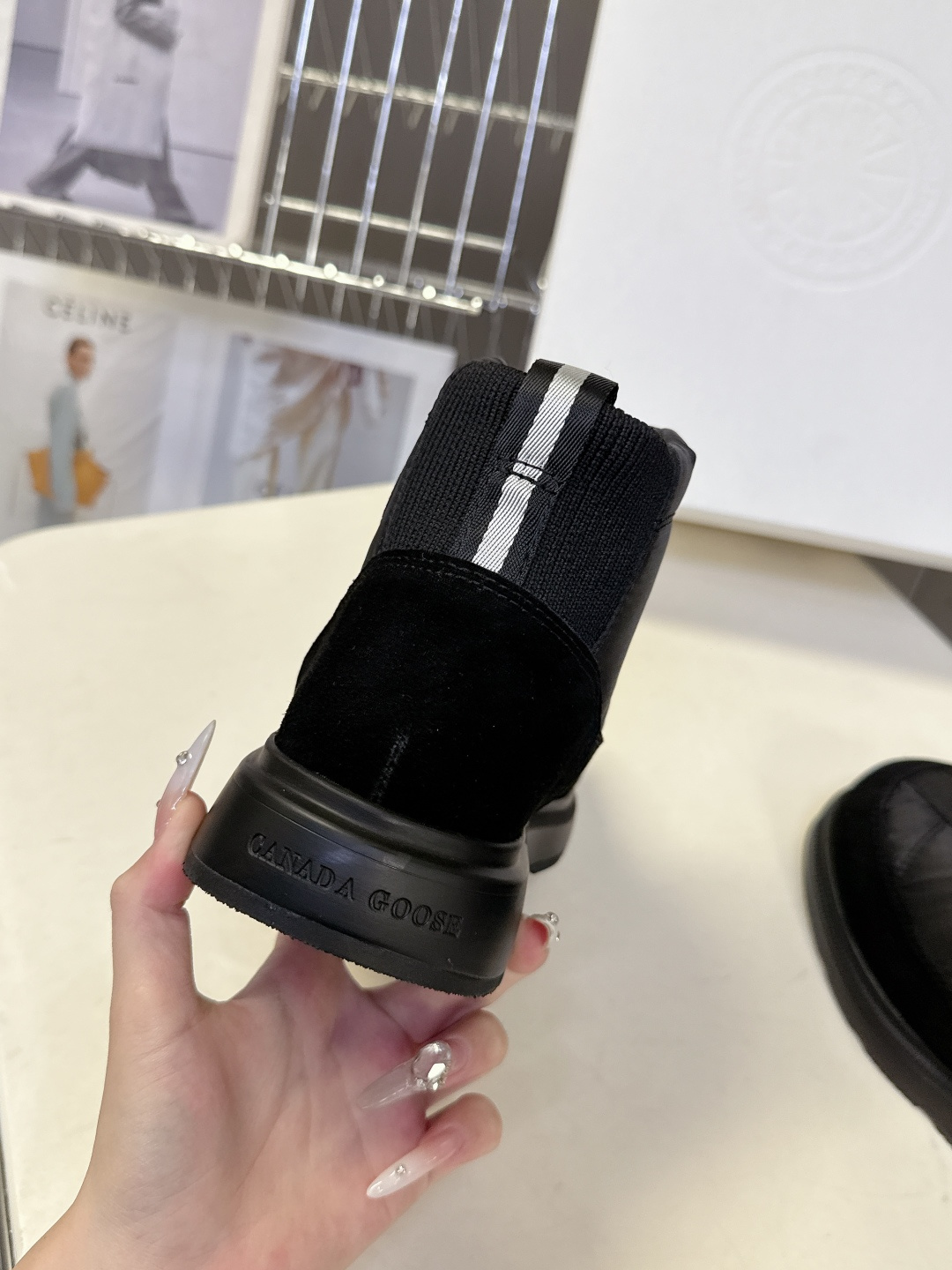 Canada Goose加拿大鹅冬季加厚防水防滑厚底保暖雪地靴 超火的秋冬保暖首选品牌 羽绒布鞋面 防水