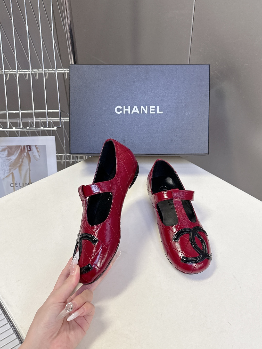 CHANEL香奈儿最新款中古康鹏芭蕾舞皮鞋 超多明星名媛上脚 这款芭蕾舞单鞋第一眼看上就被种草了根据天气
