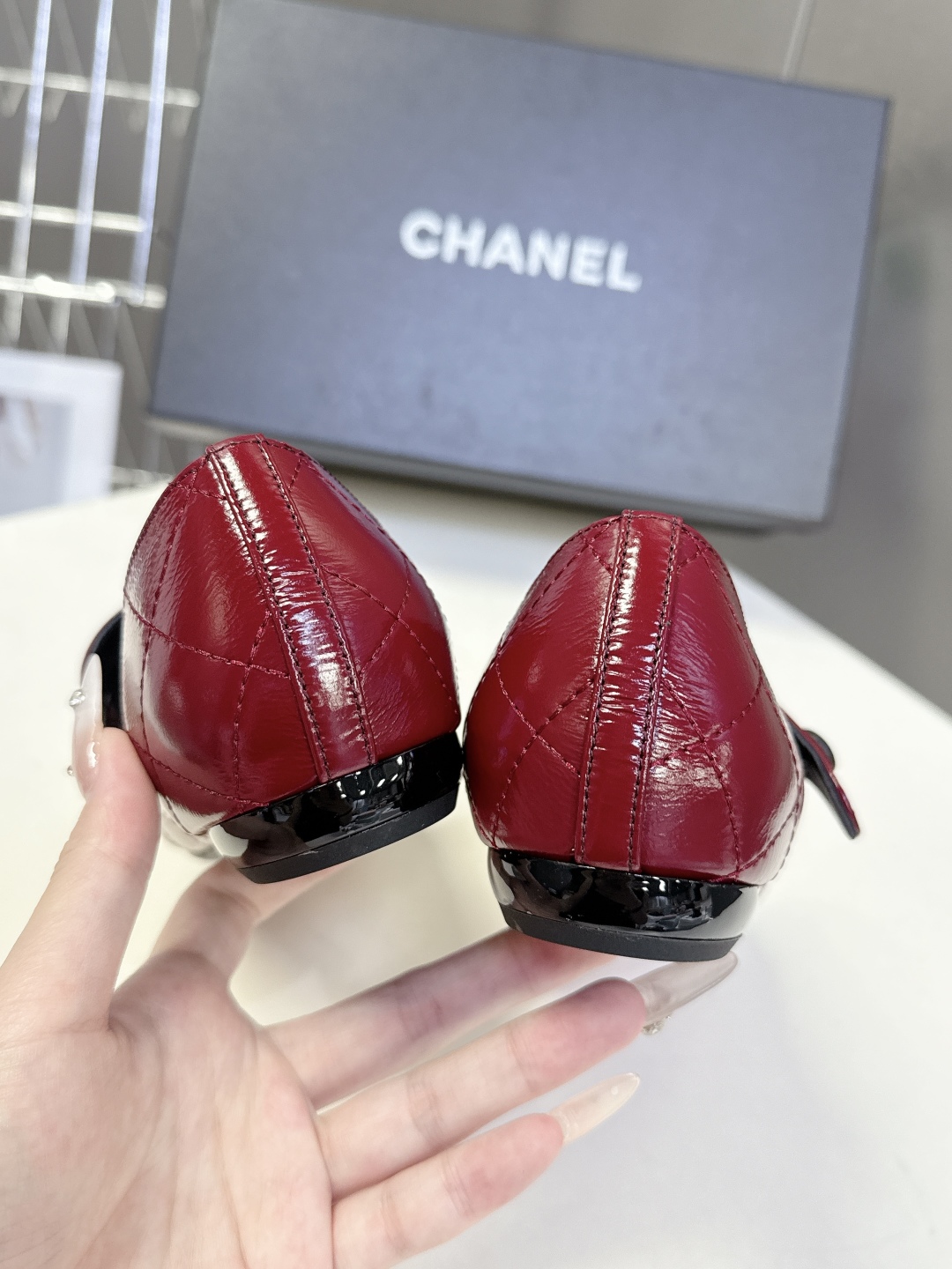 CHANEL香奈儿最新款中古康鹏芭蕾舞皮鞋 超多明星名媛上脚 这款芭蕾舞单鞋第一眼看上就被种草了根据天气