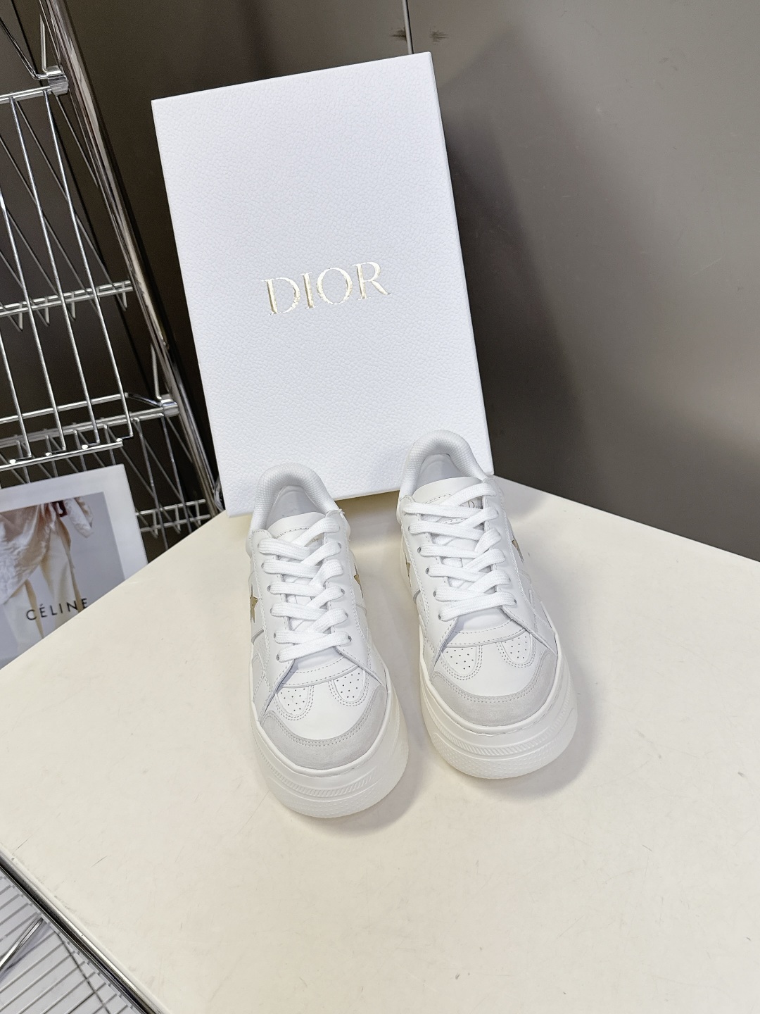 Dior迪奥新款松糕鞋厚底休闲鞋太古汇RMB8300购入开发 这款Dior Star运动鞋延续经久不衰的