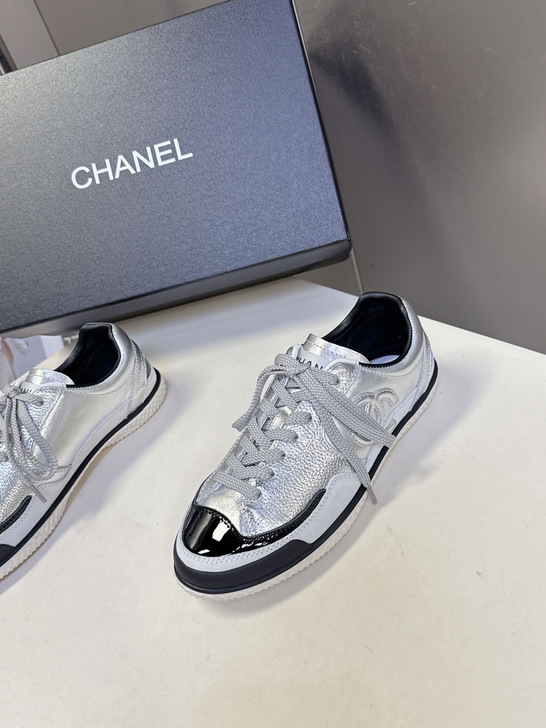 Chanel 香奈儿最新款25K休闲运动鞋 超多明星网红种草 原版模具定制 无敌漂亮又好穿 绝对仙女款 
