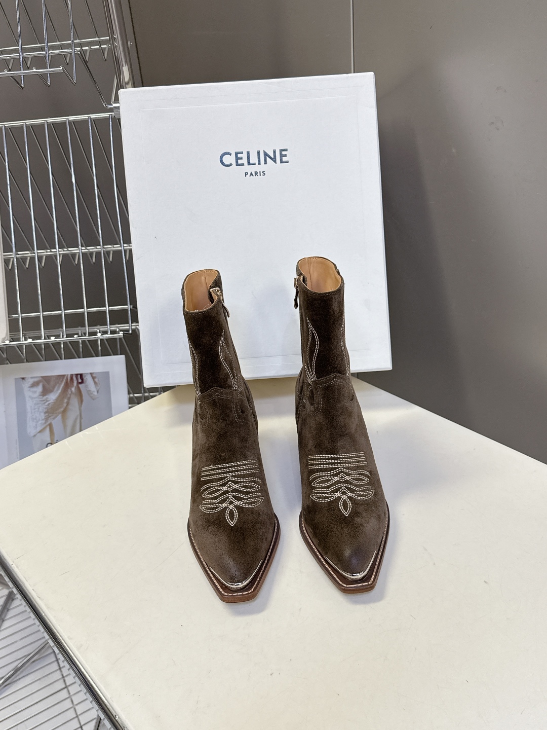 CELINE思琳专柜秋冬最新款复古时装短靴 超多明星时尚博主同款 早秋力推单品！复古欧美风格 炸街必备单