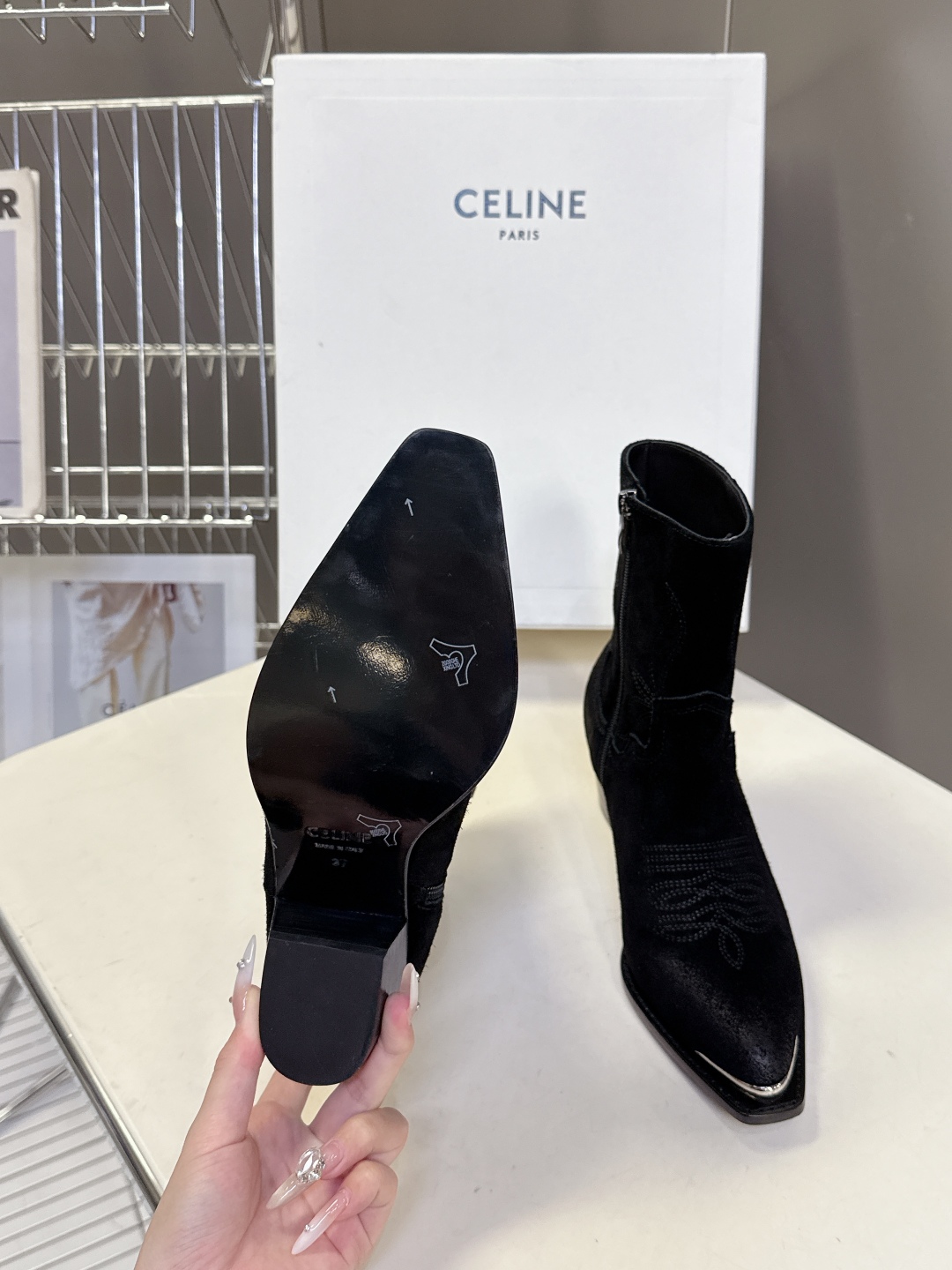 CELINE思琳专柜秋冬最新款复古时装短靴 超多明星时尚博主同款 早秋力推单品！复古欧美风格 炸街必备单