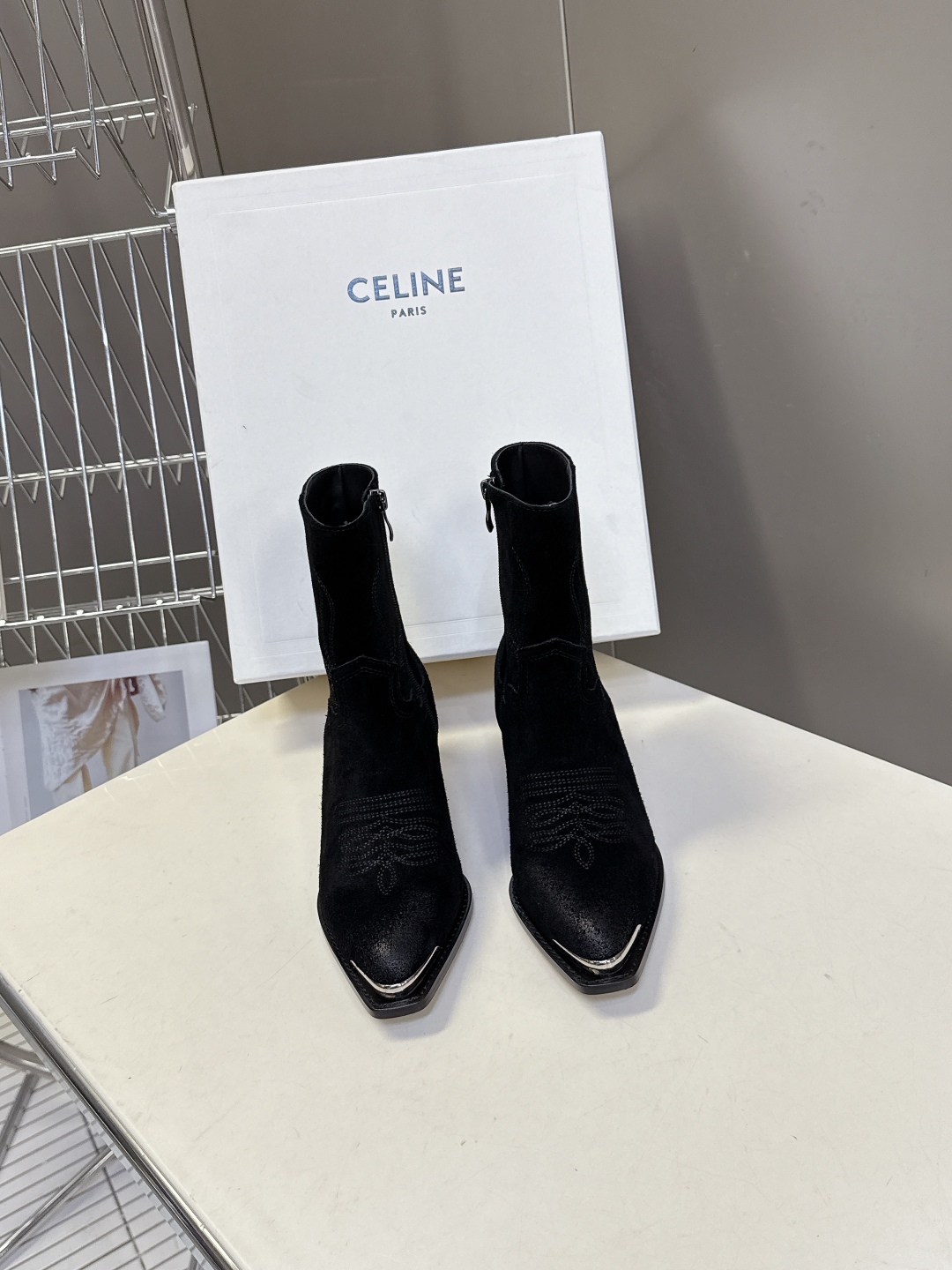 CELINE思琳专柜秋冬最新款复古时装短靴 超多明星时尚博主同款 早秋力推单品！复古欧美风格 炸街必备单