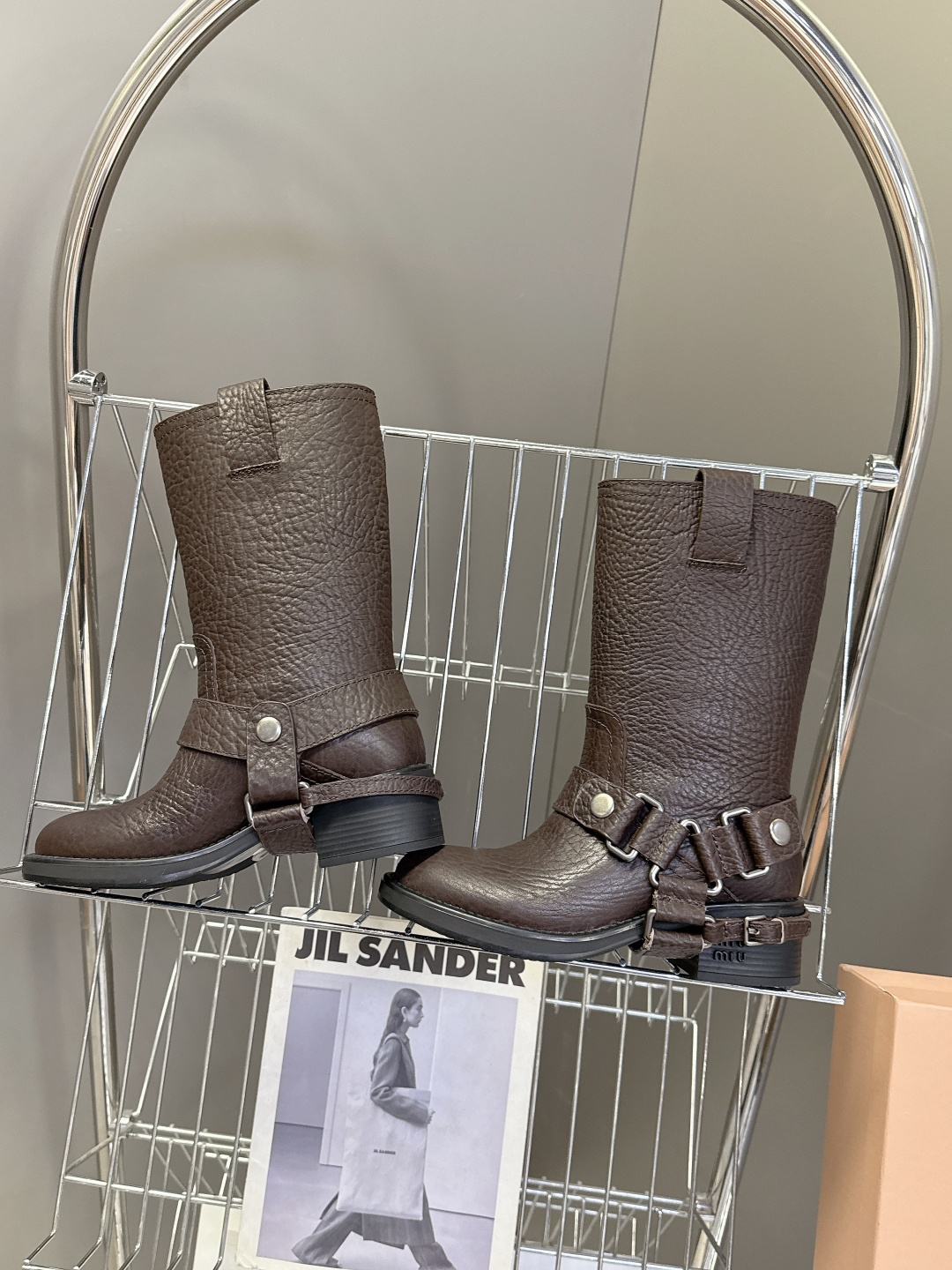 MiuMiu缪缪秋冬限量走秀款 长筒靴 短靴 今年最值得入手的靴子 没有之一！易梦玲同款超多网红明星上脚