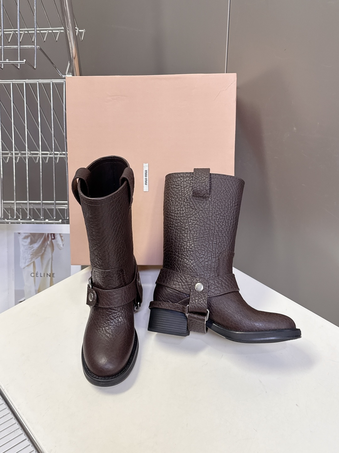 MiuMiu缪缪秋冬限量走秀款 长筒靴 短靴 今年最值得入手的靴子 没有之一！易梦玲同款超多网红明星上脚