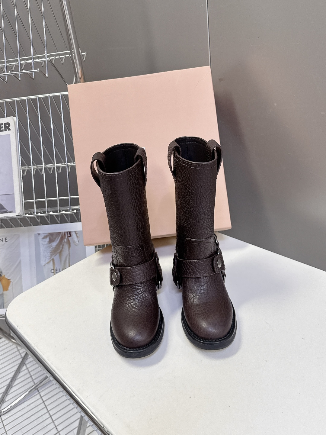 MiuMiu缪缪秋冬限量走秀款 长筒靴 短靴 今年最值得入手的靴子 没有之一！易梦玲同款超多网红明星上脚