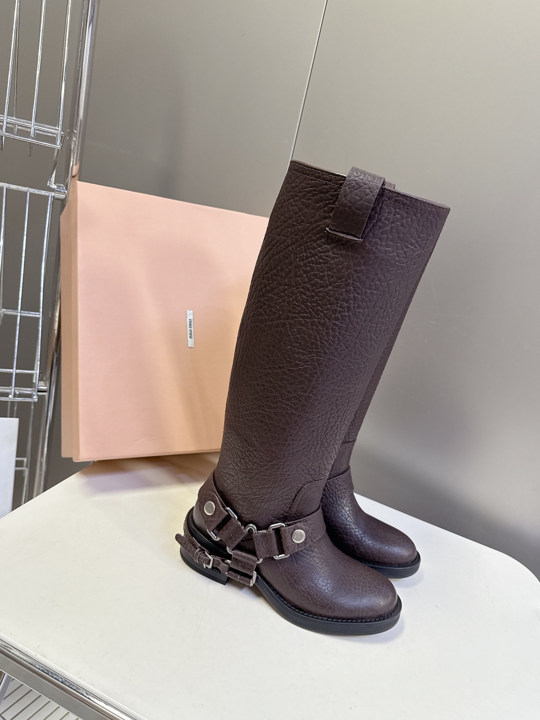 MiuMiu缪缪秋冬限量走秀款 长筒靴 短靴 今年最值得入手的靴子 没有之一！易梦玲同款超多网红明星上脚