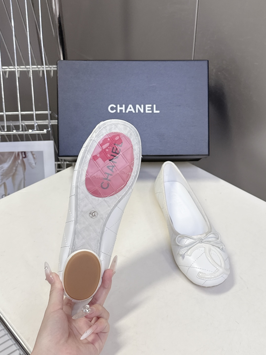 CHANEL香奈儿最新款中古康鹏芭蕾舞鞋 超多明星名媛上脚 这款芭蕾舞单鞋第一眼看上就被种草了根据天气变