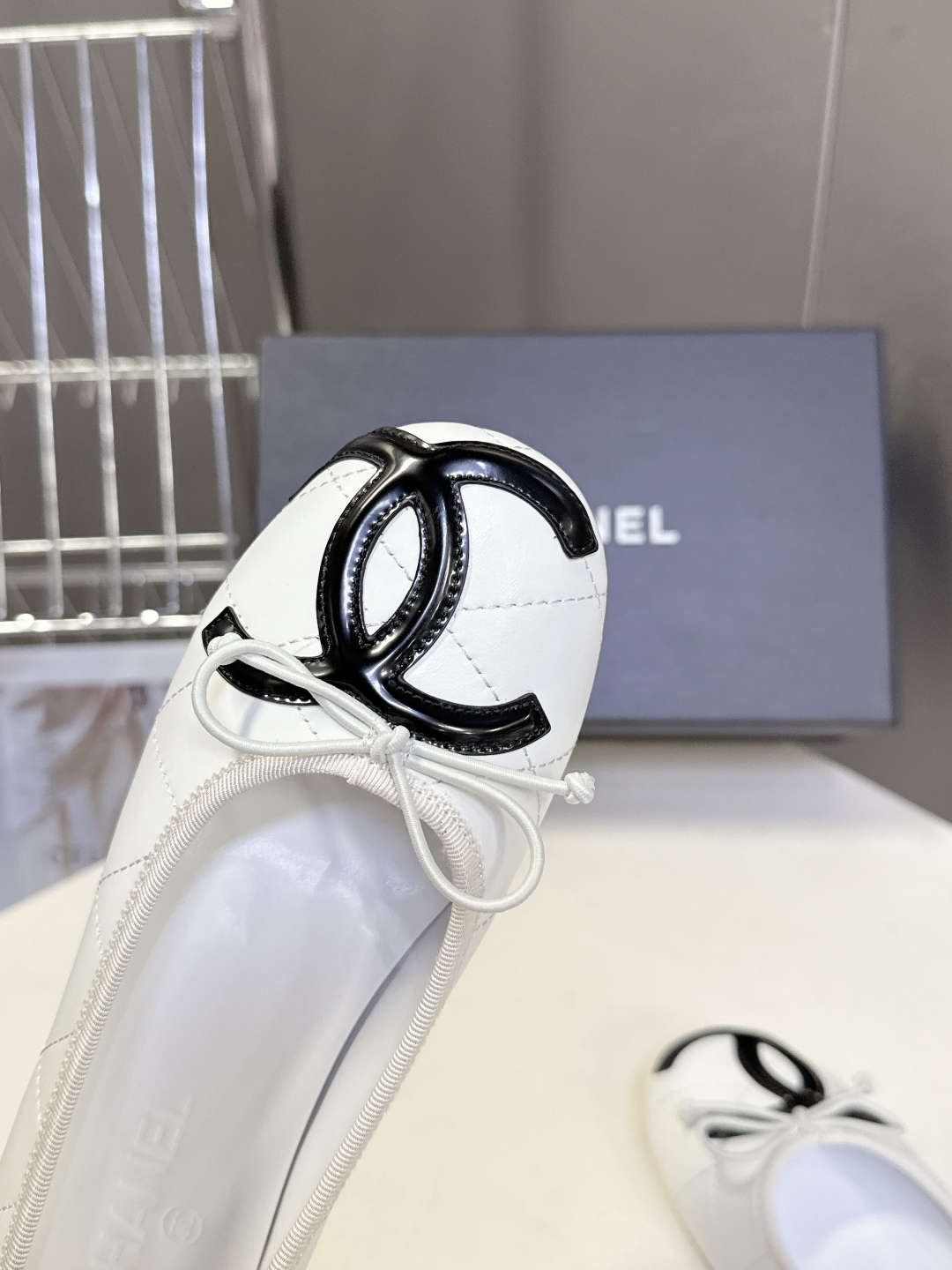 CHANEL香奈儿最新款中古康鹏芭蕾舞鞋 超多明星名媛上脚 这款芭蕾舞单鞋第一眼看上就被种草了根据天气变