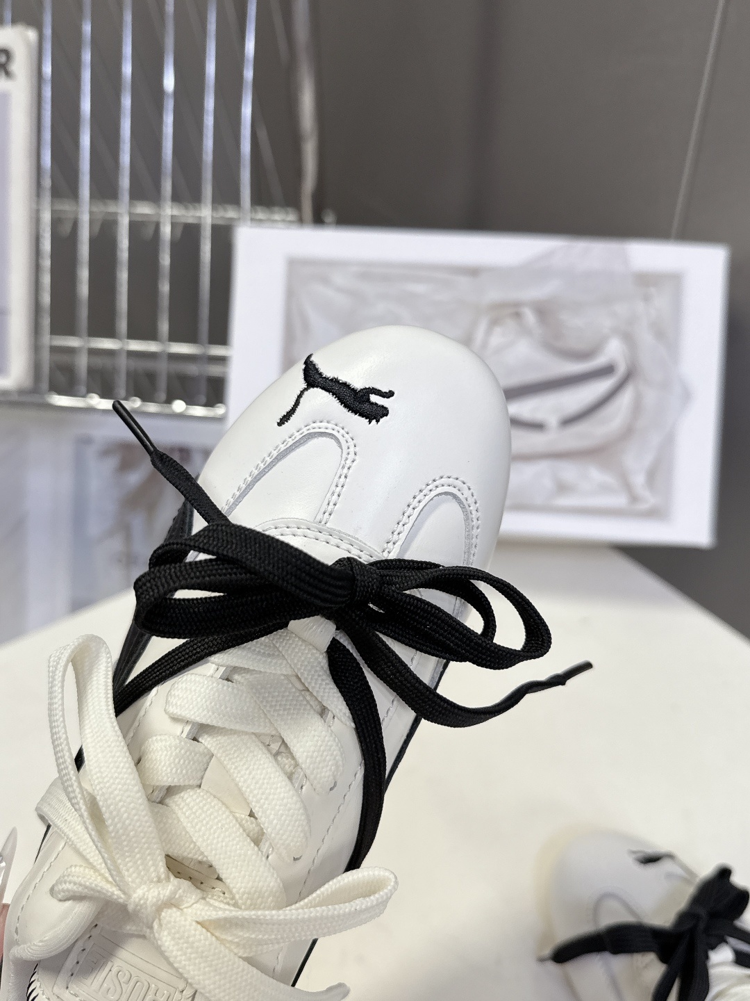 Rose x Puma 彪马Speedcat 联名款 极速赛车系列专柜限量发售 一鞋难求 超多明星时尚博