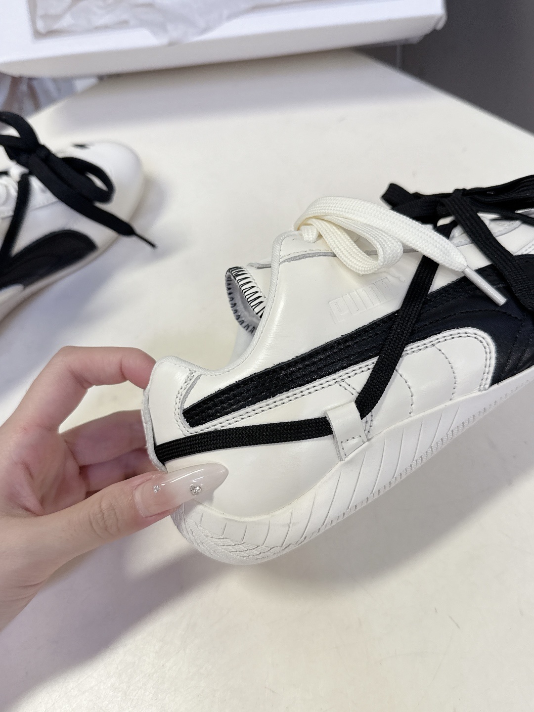 Rose x Puma 彪马Speedcat 联名款 极速赛车系列专柜限量发售 一鞋难求 超多明星时尚博