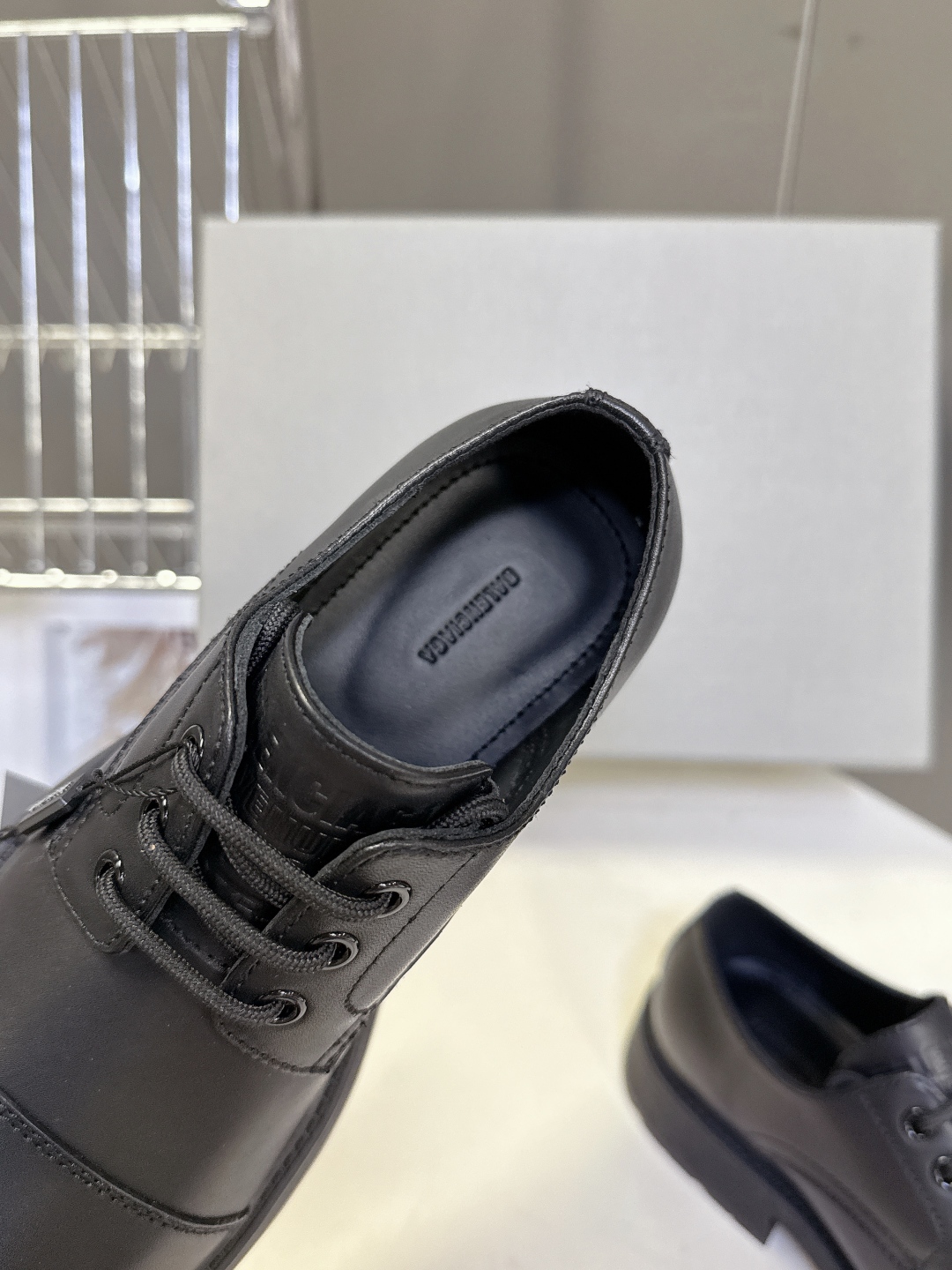 男装➕10 BALENCIAGA巴黎世家最新款皮鞋 马丁靴 百位ins博主网红推荐 经典永不过时 机车风