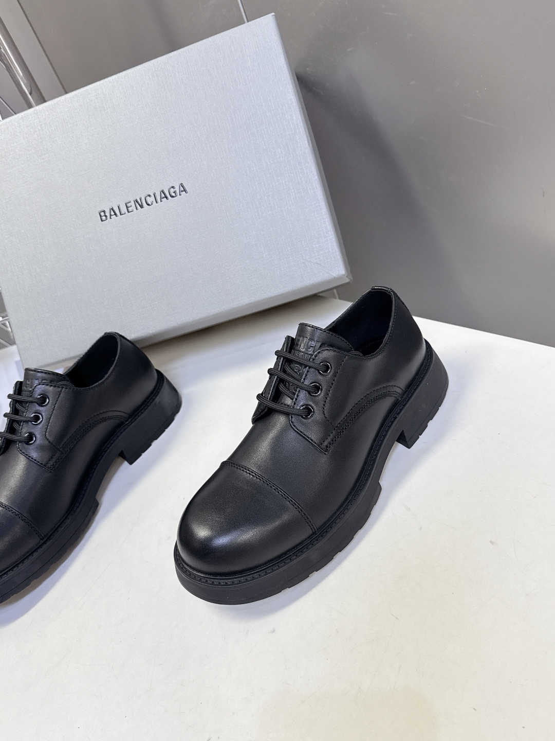 男装➕10 BALENCIAGA巴黎世家最新款皮鞋 马丁靴 百位ins博主网红推荐 经典永不过时 机车风