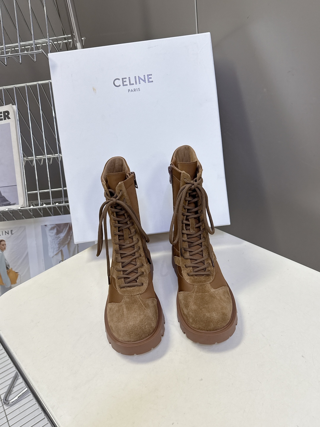 CELINE思琳秋冬最新款复古风马丁靴 超多明星时尚博主同款 早秋力推单品！复古欧美风格 炸街必备单品 