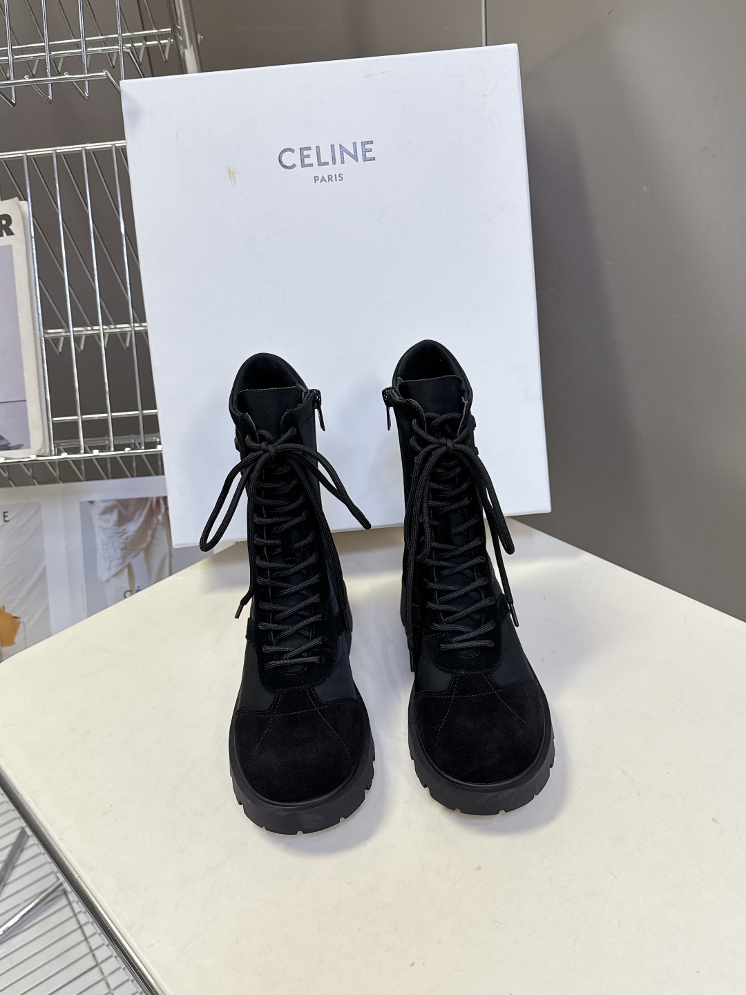 CELINE思琳秋冬最新款复古风马丁靴 超多明星时尚博主同款 早秋力推单品！复古欧美风格 炸街必备单品 