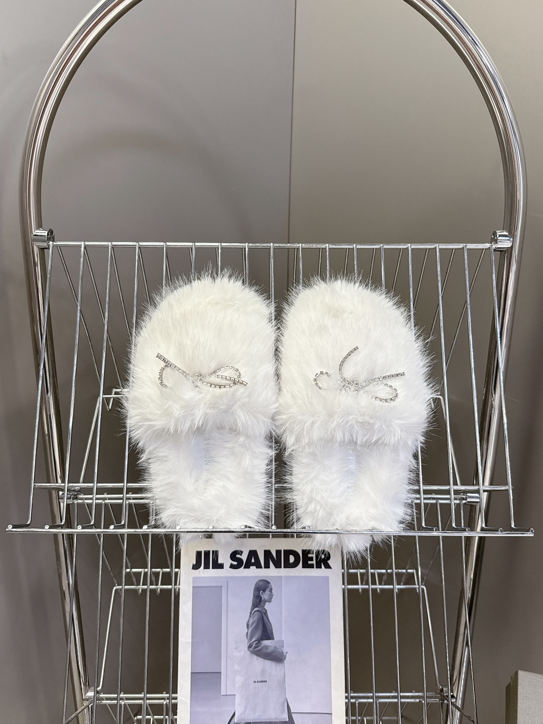 BALENCIAGA巴黎世家秋冬最新款蝴蝶结毛毛拖时装博主与欧美明星大爱款 冬季必备款 时尚却不过分张扬