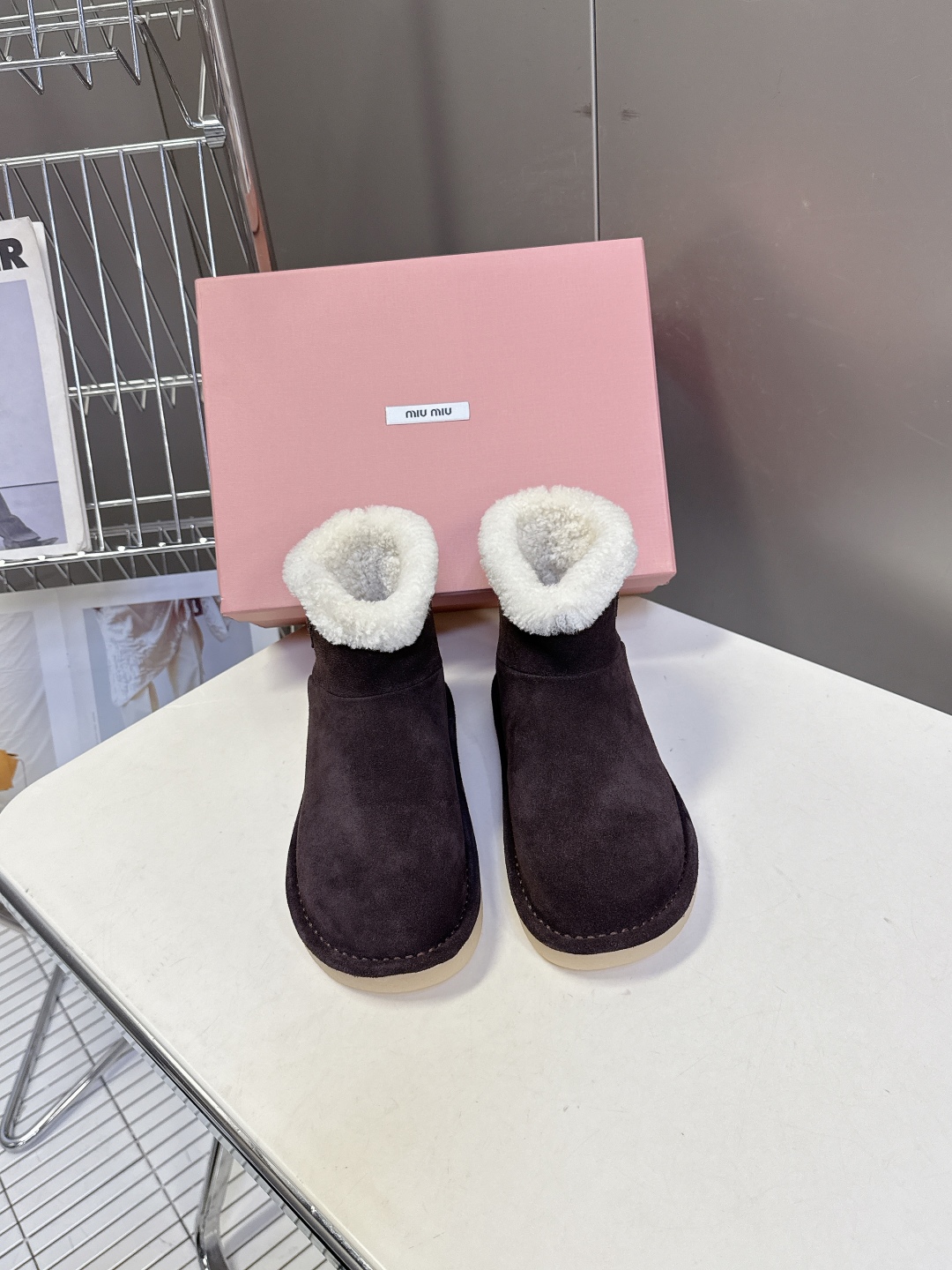 MiuMiu 缪缪秋冬最新走秀款 雪地靴毛毛鞋 原版购入开发 细节对原版 超多明星网红种草 小红书博主都