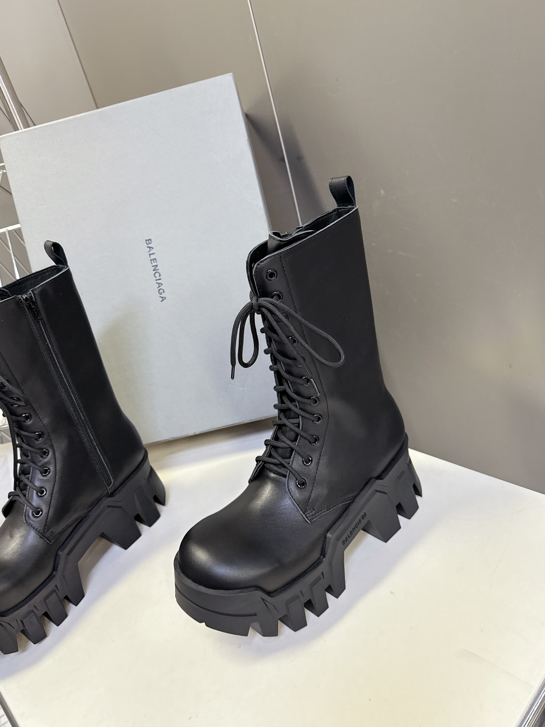 BALENCIAGA 巴黎世家Bulldozer Boots推土机系列超多明星网红种草 原版复刻版本 细