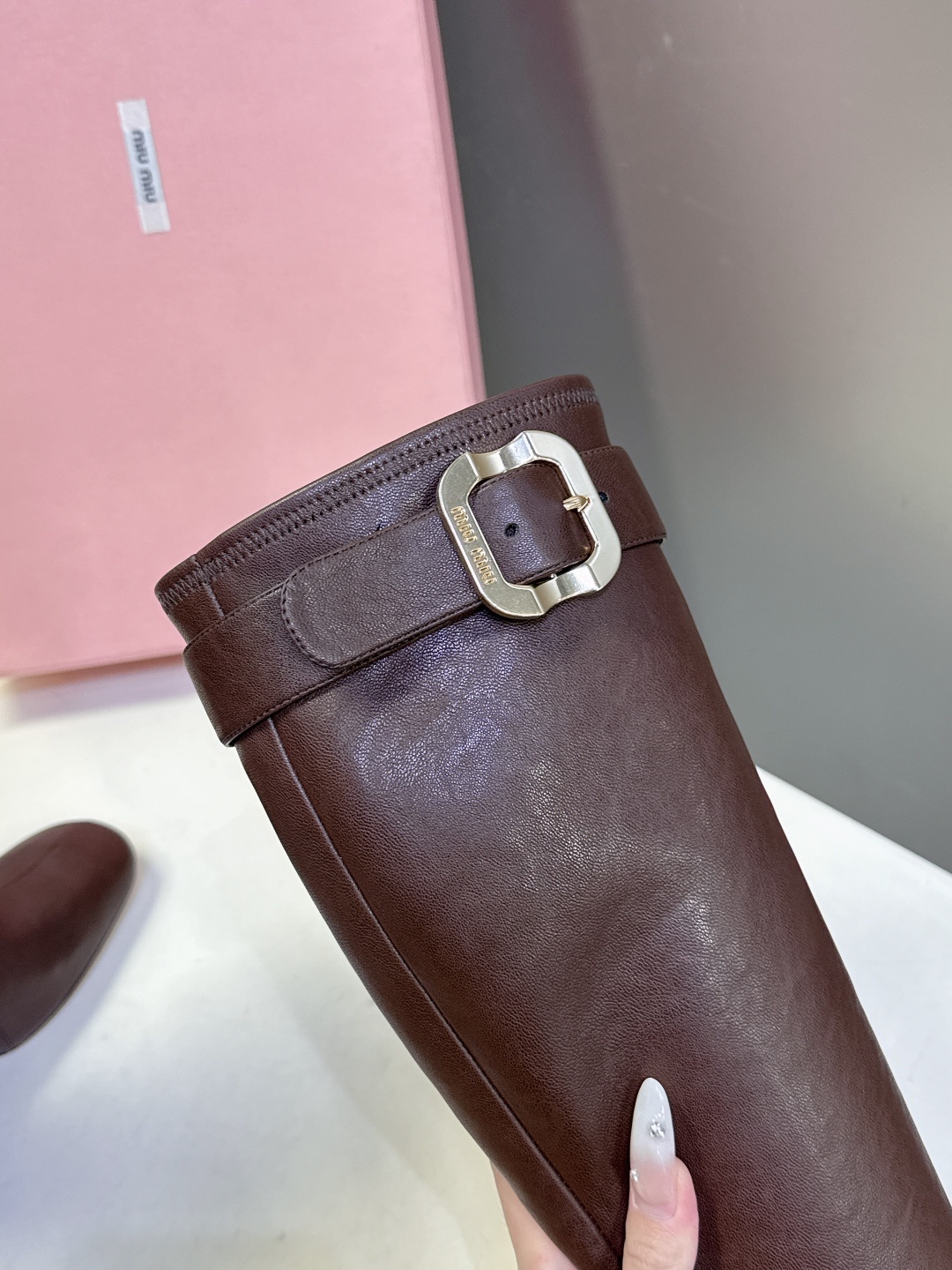 MiuMiu缪缪2025秋冬最新走秀款长靴 秀款出镜率最高的单品 miu家订货会一鞋难求 超多明星时尚博