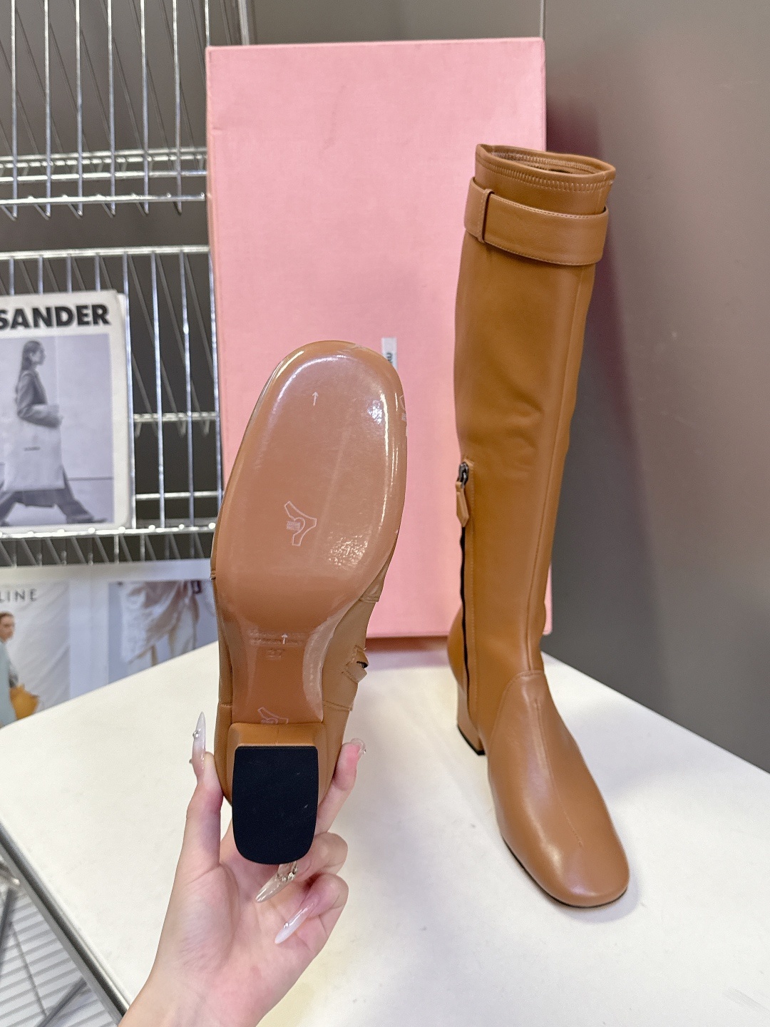 MiuMiu缪缪2025秋冬最新走秀款长靴 秀款出镜率最高的单品 miu家订货会一鞋难求 超多明星时尚博