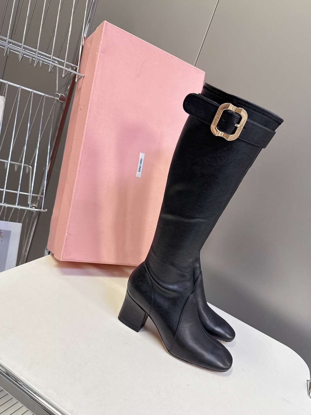 MiuMiu缪缪2025秋冬最新走秀款长靴 秀款出镜率最高的单品 miu家订货会一鞋难求 超多明星时尚博