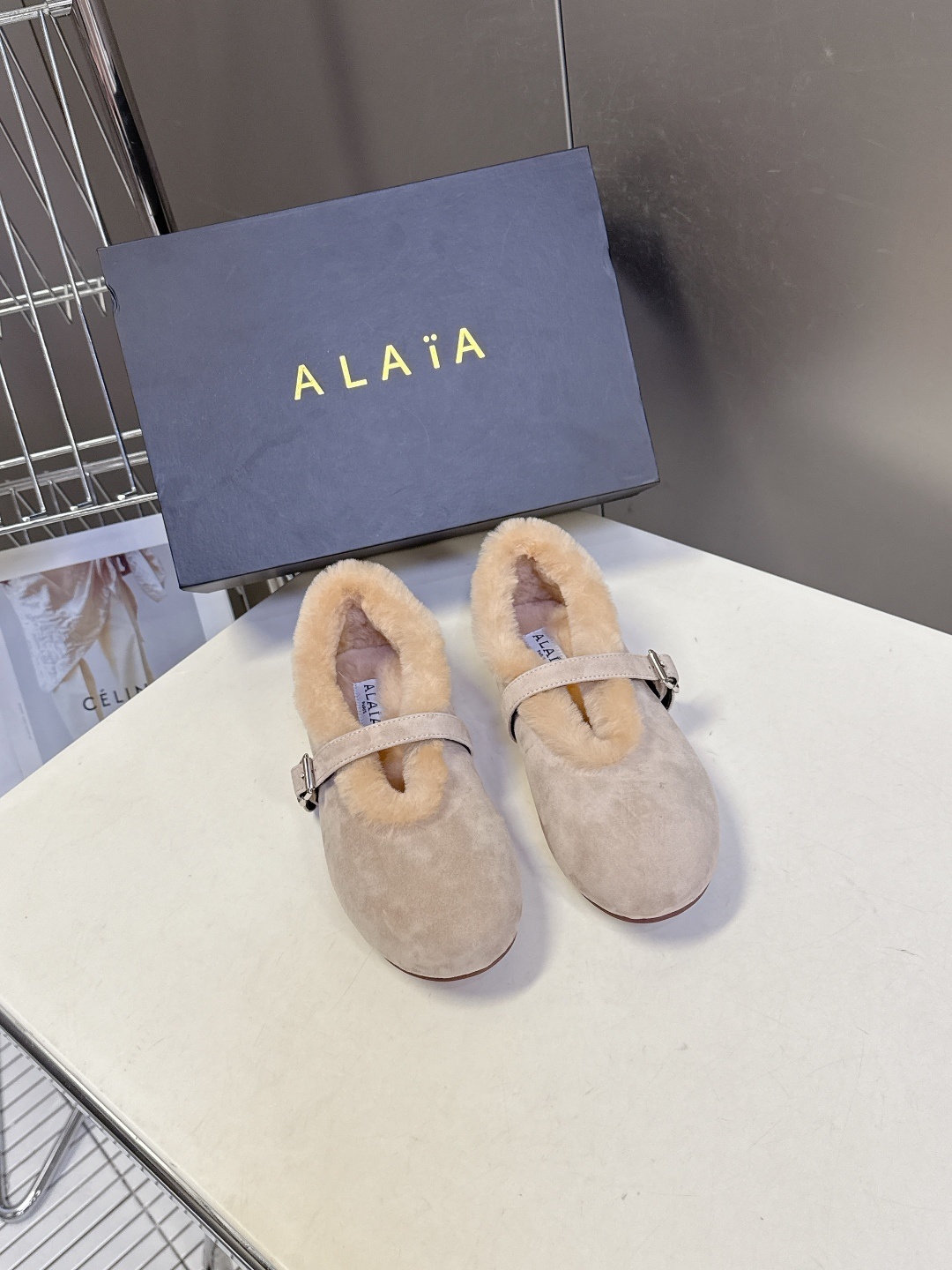 Alaia 阿莱亚秋冬走秀款平底玛丽珍毛毛鞋 章小蕙同款 甜酷仙女风 人气超高的一款毛里平底鞋,浪漫又迷