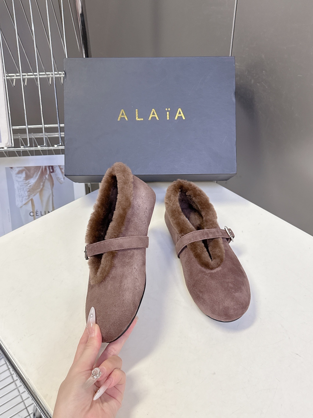 Alaia 阿莱亚秋冬走秀款平底玛丽珍毛毛鞋 章小蕙同款 甜酷仙女风 人气超高的一款毛里平底鞋,浪漫又迷