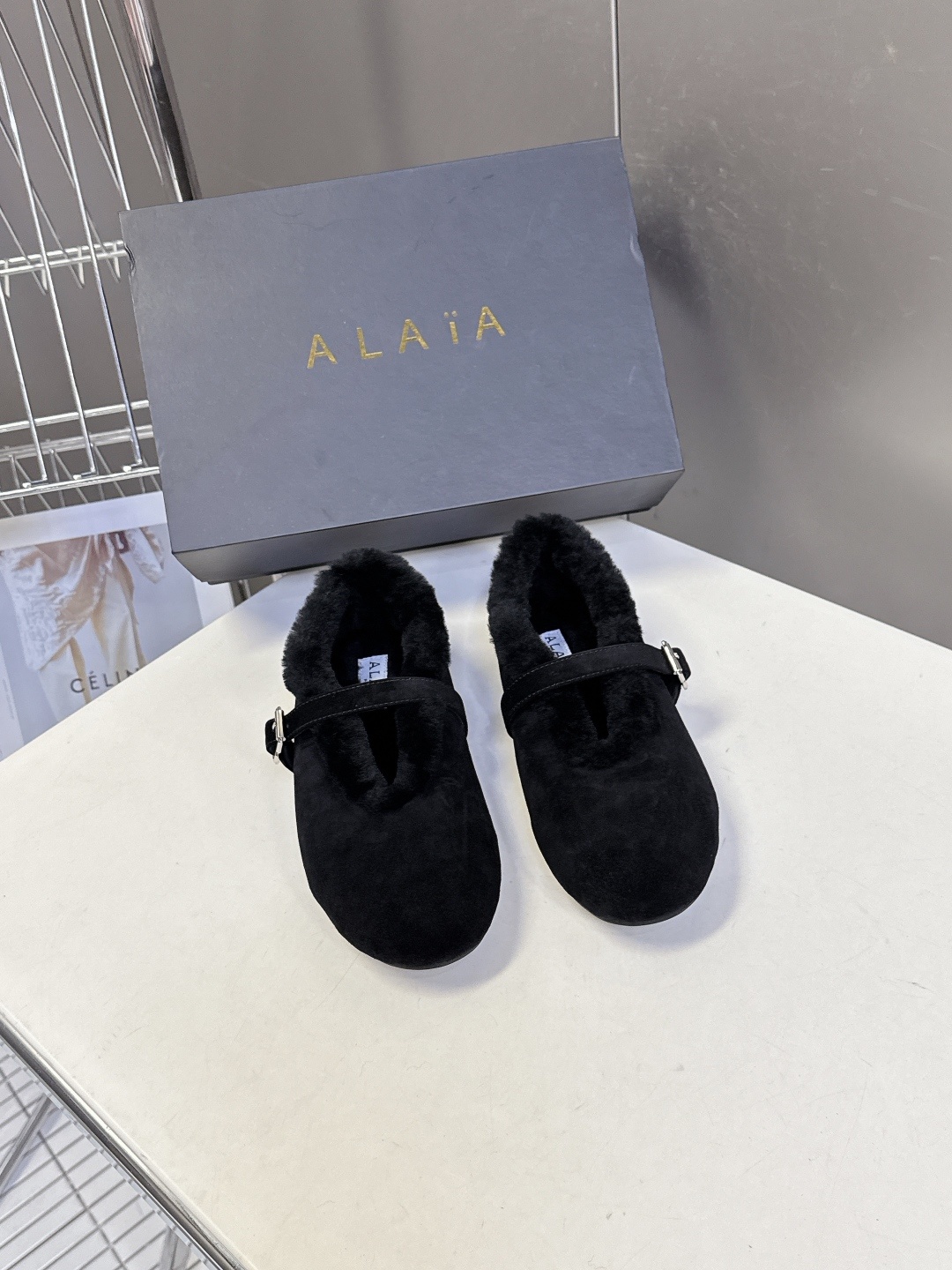 Alaia 阿莱亚秋冬走秀款平底玛丽珍毛毛鞋 章小蕙同款 甜酷仙女风 人气超高的一款毛里平底鞋,浪漫又迷