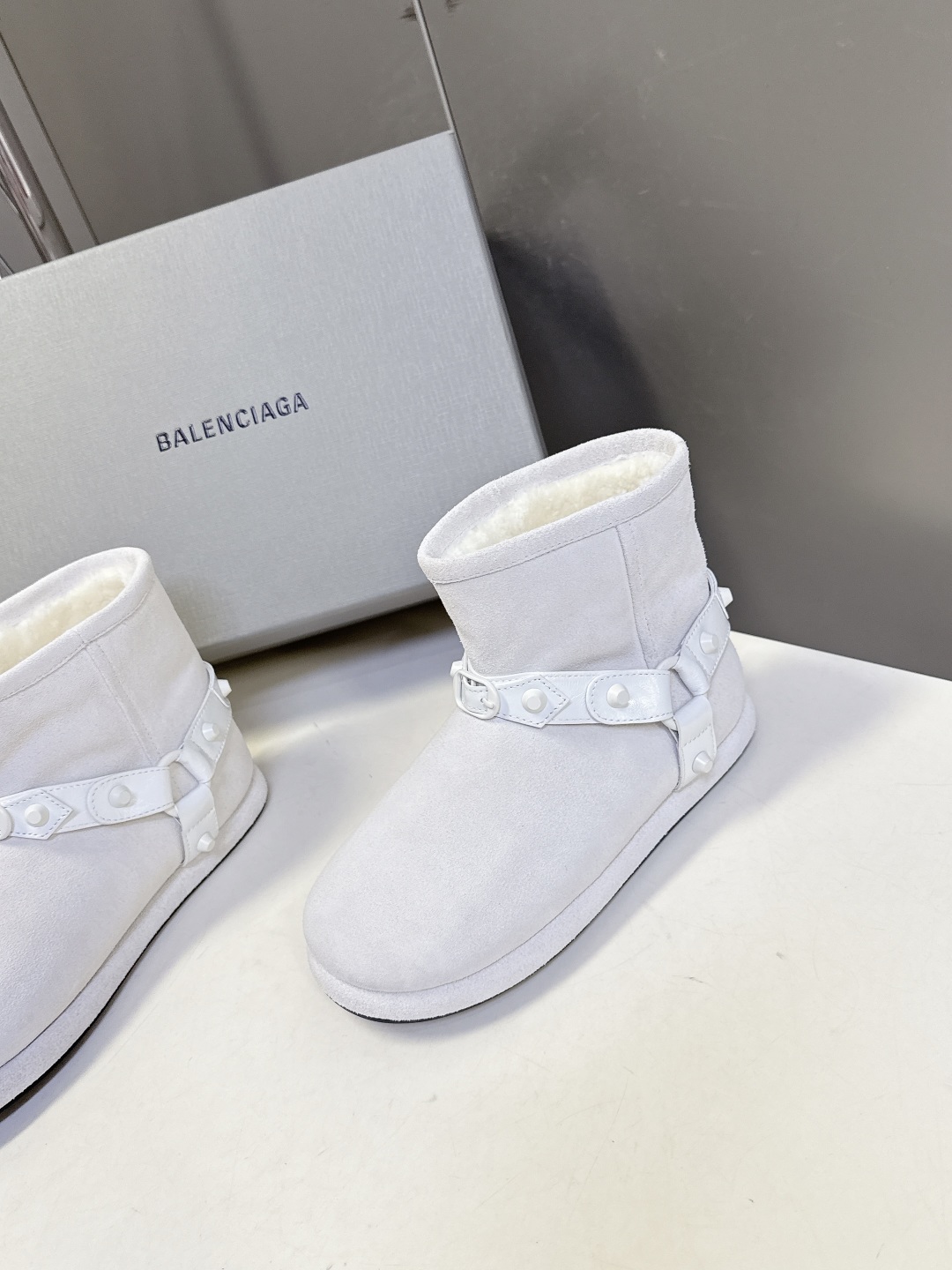 BALENCIAGA巴黎世家秋冬最新款滑雪系列 雪地靴 超多明星网红种草 细节完美复刻 设计师推出探索时