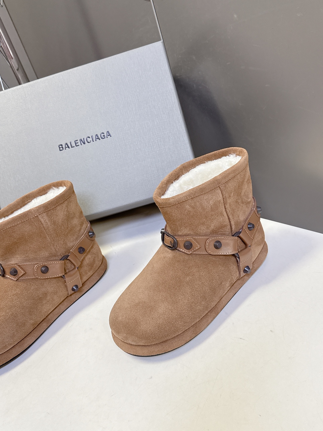 BALENCIAGA巴黎世家秋冬最新款滑雪系列 雪地靴 超多明星网红种草 细节完美复刻 设计师推出探索时