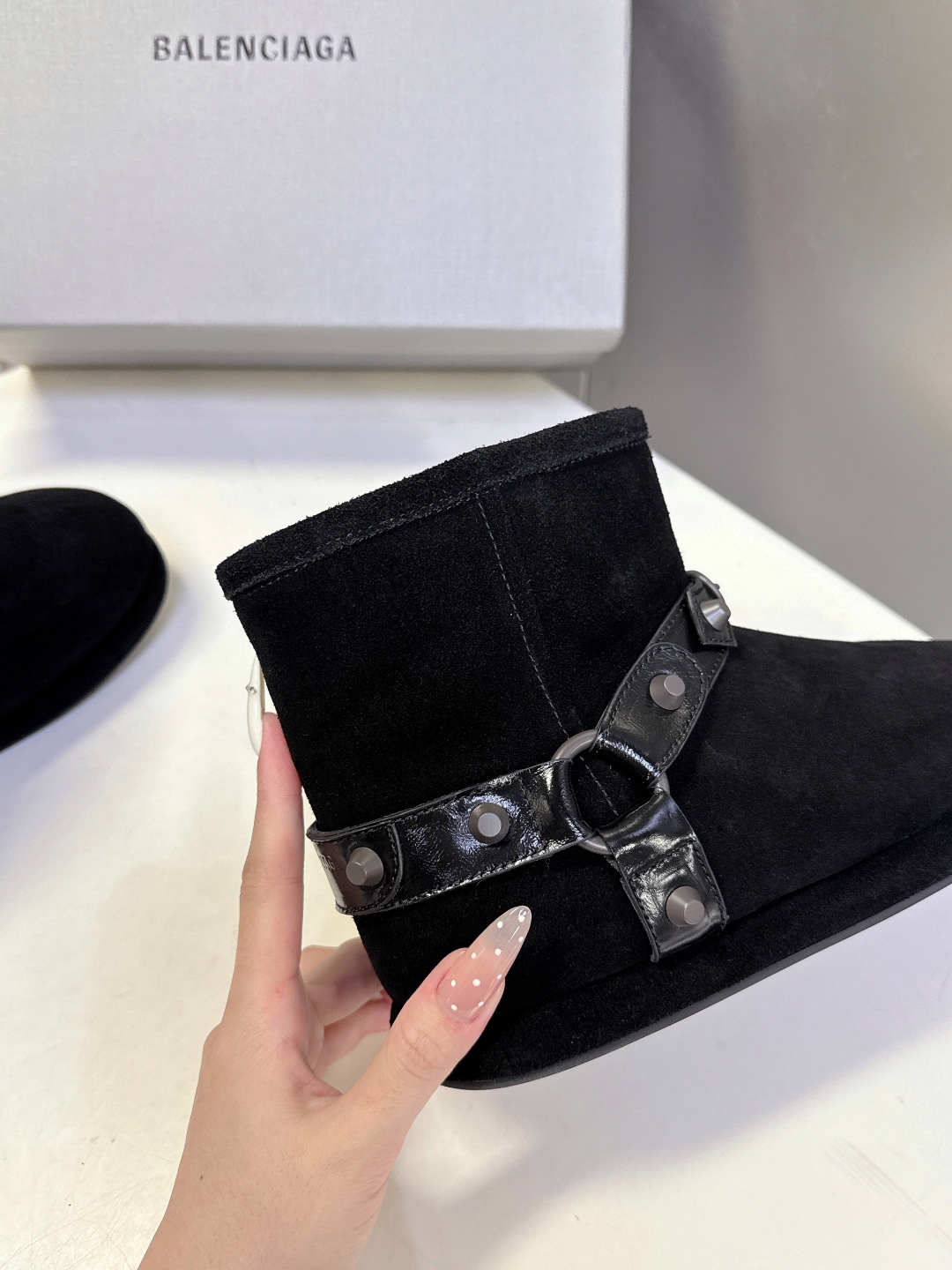 BALENCIAGA巴黎世家秋冬最新款滑雪系列 雪地靴 超多明星网红种草 细节完美复刻 设计师推出探索时