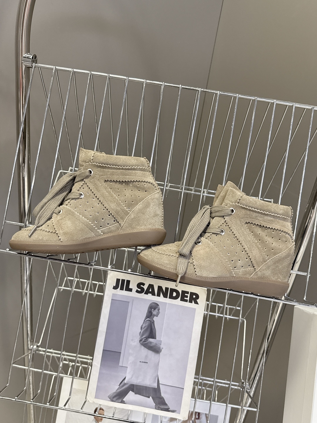 ISABEL MARANT 伊莎贝尔秋冬最新款高帮鞋 超多明星网红博主热推款 妥妥的增高神器 一双简单又