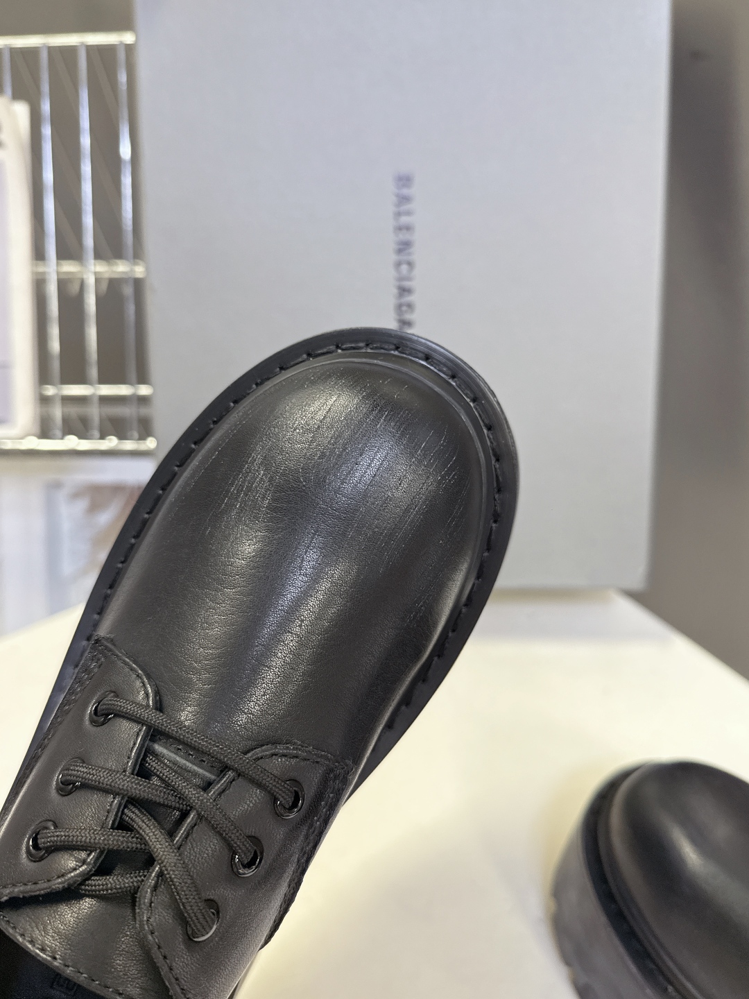 BALENCIAGA巴黎世家最新款STRIKE女士厚底皮鞋 短靴 超多明星时尚博主种草 复古工艺雾化做旧
