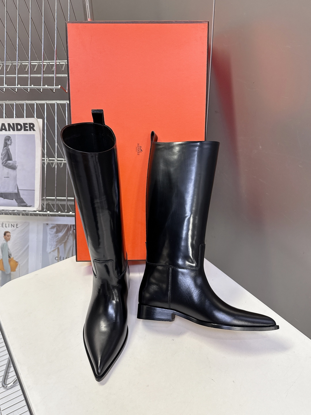 Hermes 爱马仕秋冬最新款老钱风尖头 骑士靴 长靴 专柜超难配货 🐎家靴子的设计风格通常以经典简约为